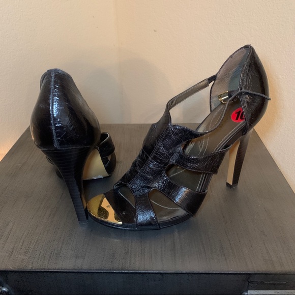 Black Sandal by Tahiti - Picture 3 of 4